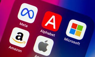 Tech Giants’ Cash Reserve Shrinks Amid $725 Billion AI Investment