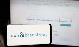 Dun & Bradstreet Partners With Anthropic to Automate Business Onboarding
