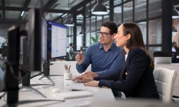 2 businesspeople at computer