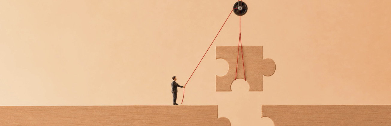 Header image for the May 2026 PYMNTS Consumer Expectations Index Data Book. Financial resilience is weakening among paycheck-to-paycheck consumers despite strong job security and consumer confidence.