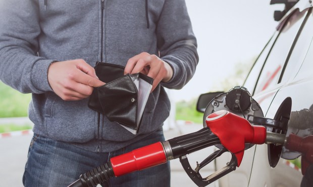 Easing Gas Prices Lift Consumer Sentiment From All-Time Low