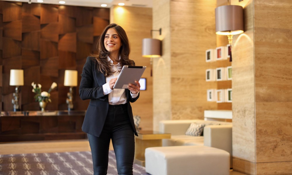 AI, hotels