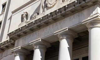 Dallas Fed Warns Tokenized Deposits Could Trigger Bank Rate Wars