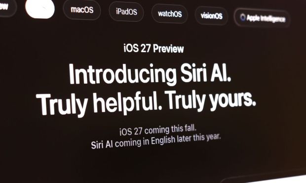 Apple Siri AI