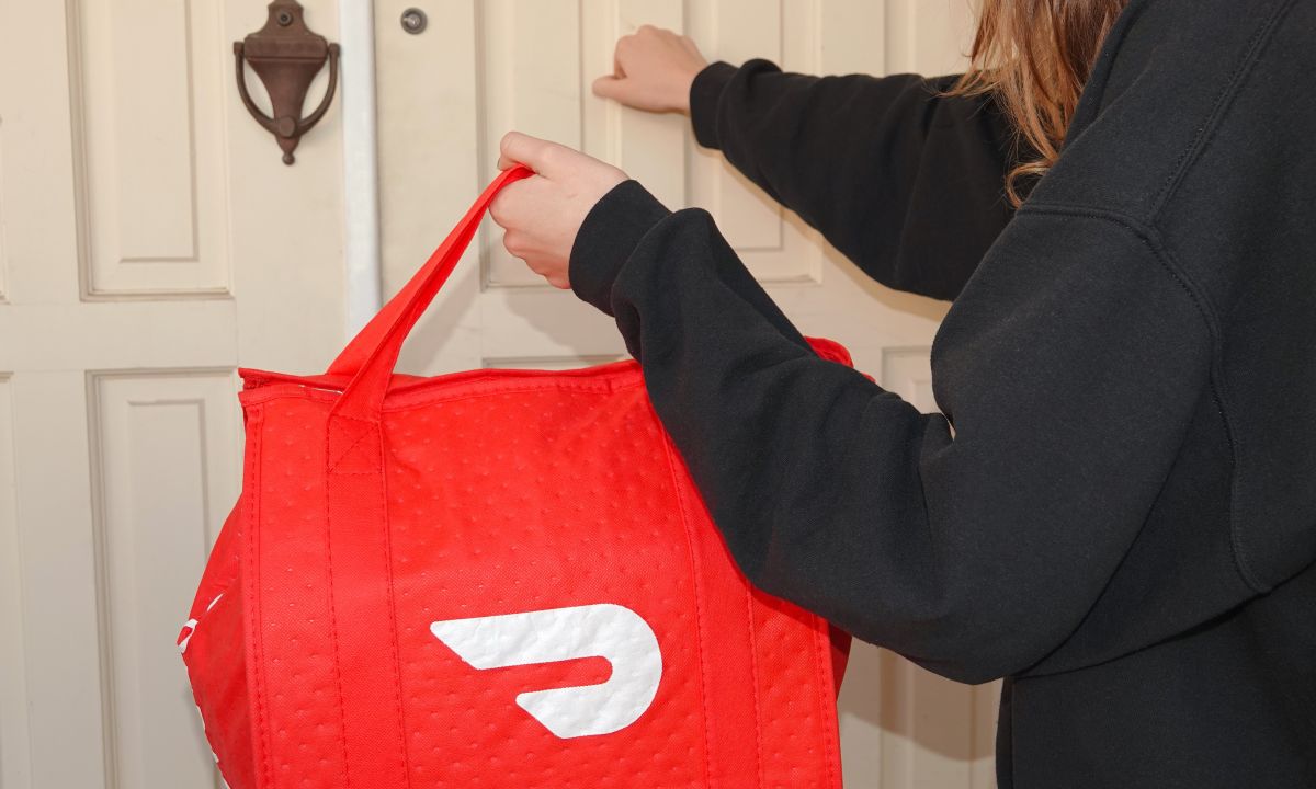 Costco and DoorDash Launch Same-Day Delivery in US