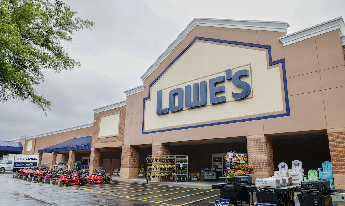 Lowe’s Tests 20-Minute Drone Delivery With DoorDash and Alphabet’s Wing