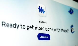 Meta Tests Human Callers for Muse After Merchants Hang Up on AI