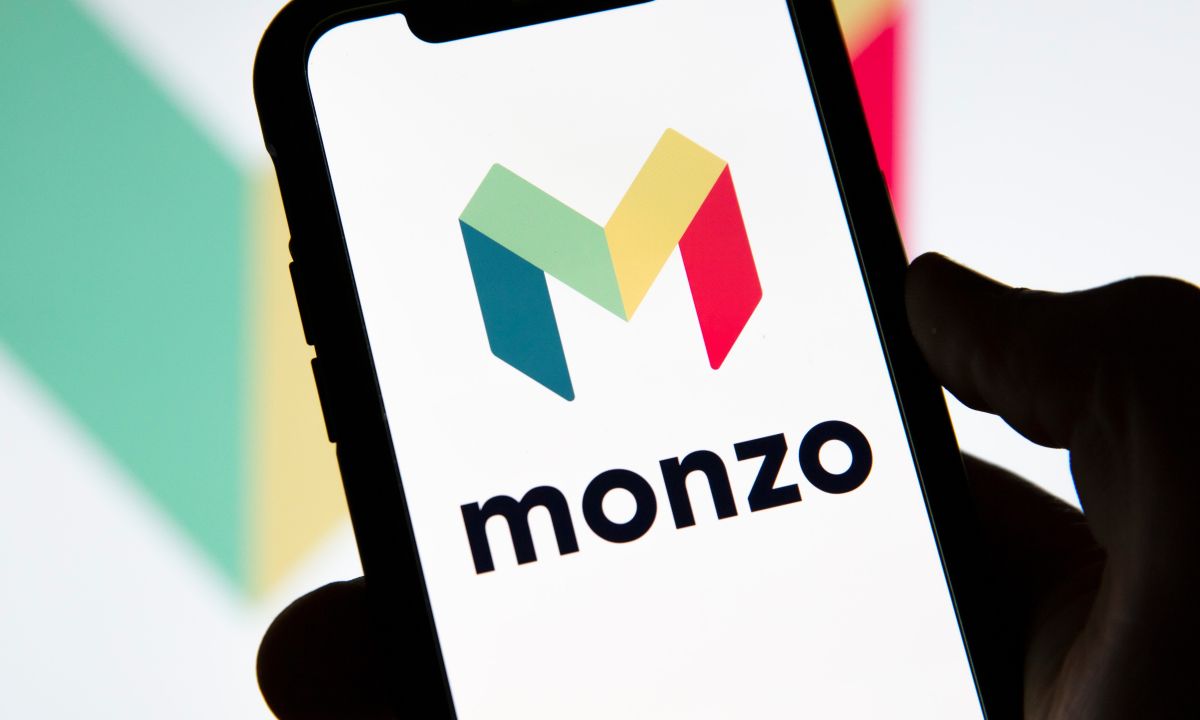Nubank Weighs $13 Billion Bid for Monzo