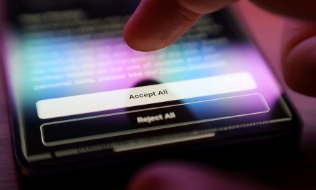 Photo for: FTC, SEC Scrutiny Raises Stakes for AI Data Disclosures