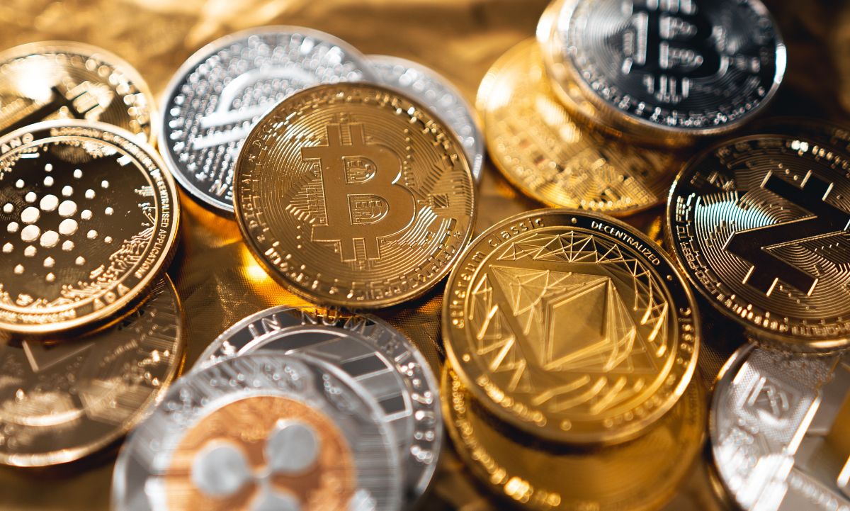 Negociações de Cripto Saltam 44% Apesar da Incerteza sobre a Clarity Act